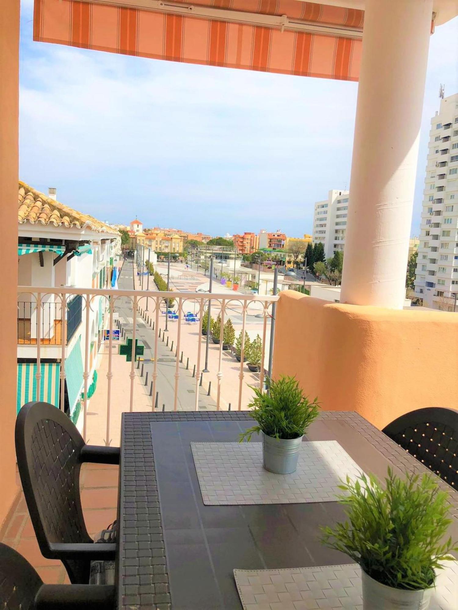 Apartment Stylish With Terrace Arroyo De La Miel